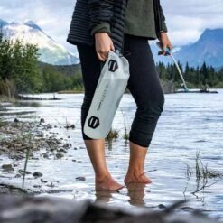 HydraPak Seeker+ 6L Bladder Gravity Filter Kit -Outdoor Research Store 2 900x 2dec82fd b631 43eb 932b 4f88bb0d27bc