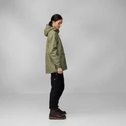 Fjallraven Women's Vardag Anorak -Outdoor Research Store Fjallraven Women s Vardag Anorak Model Side