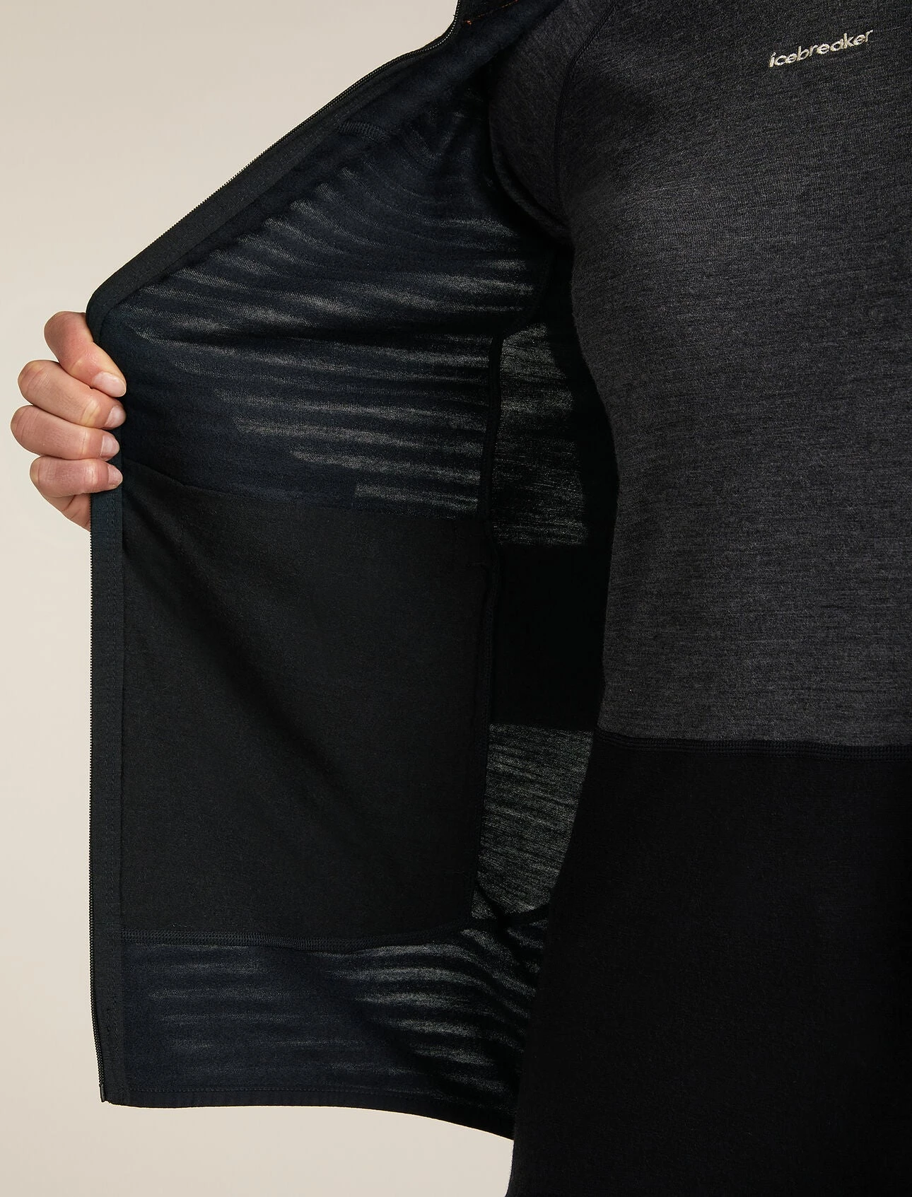 Icebreaker Women's Merino Blend 300 RealFleece™ Descender Long Sleeve Zip Jacket - Image 9