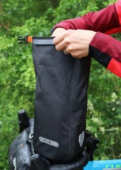 ORTLIEB Fork Pack 4.1L -Outdoor Research Store ORTLIEB Fork Pack 4.1L Lifestyle Inside Bag