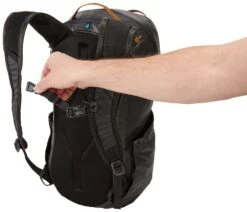 Thule Stir 18L Hiking Backpack -Outdoor Research Store Small Thule Stir 18L TSTU318 Obsidian FS 03 3204088