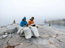 Therm-A-Rest Vesper UL -6°C Down Quilt Comfort Rating 0°C -Outdoor Research Store Therm A Rest Vesper UL 20 Quilt Lifestyle 3